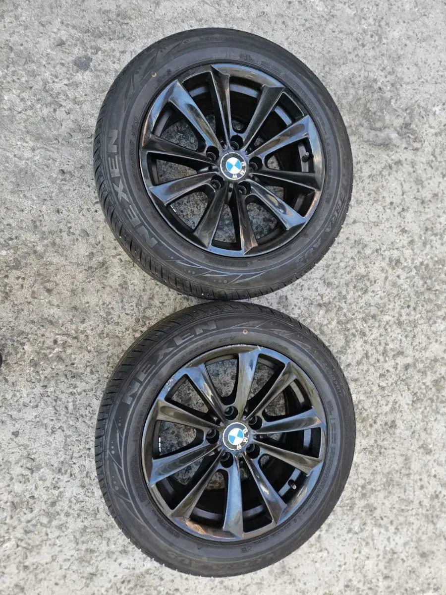 bmw17인치 휠타이어 2짝 판매합니다.